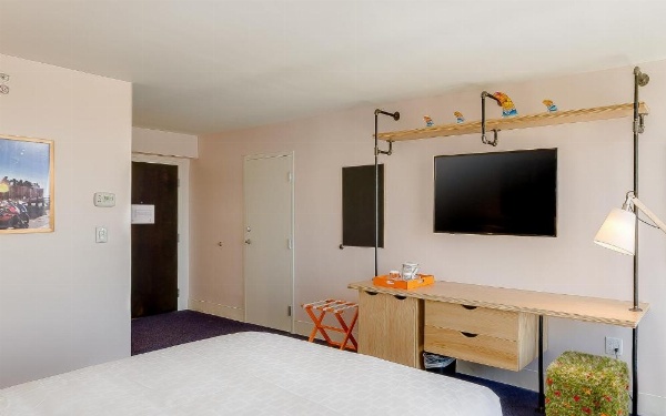 Plunge Beach Hotel image 28