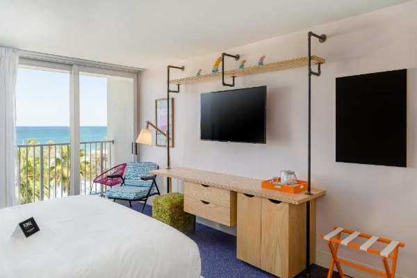 Plunge Beach Hotel image 8